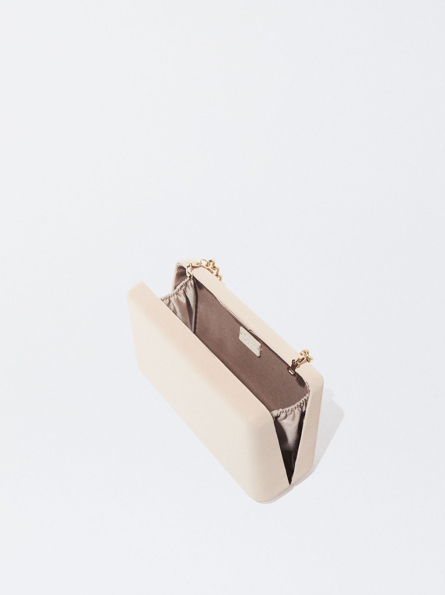 PARTY CLUTCH WITH CHAIN HANDLE