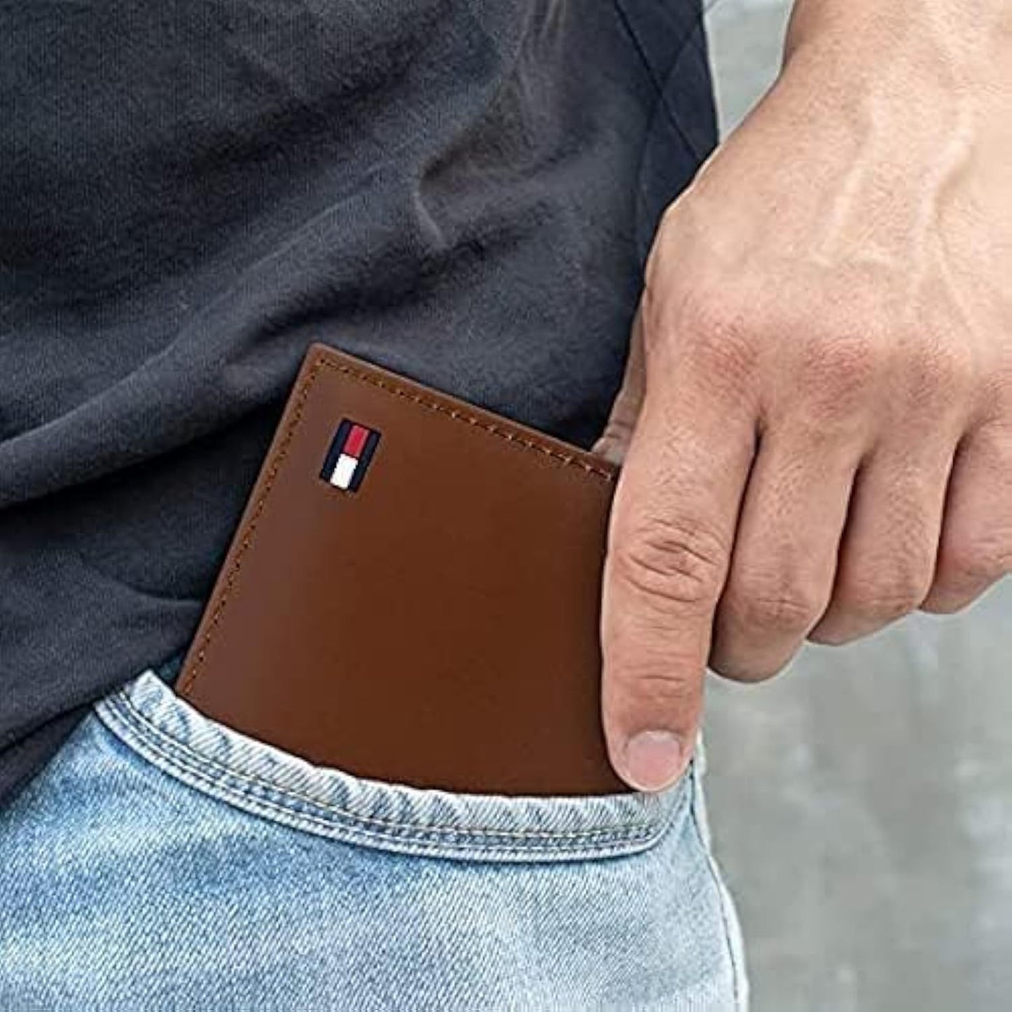 Tommy Hilfiger Men Wallet