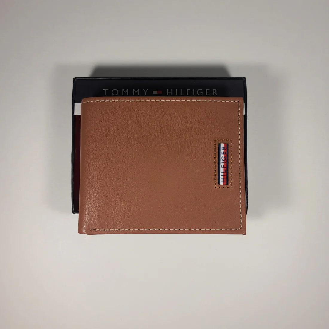 Tommy Hilfiger Men Wallet