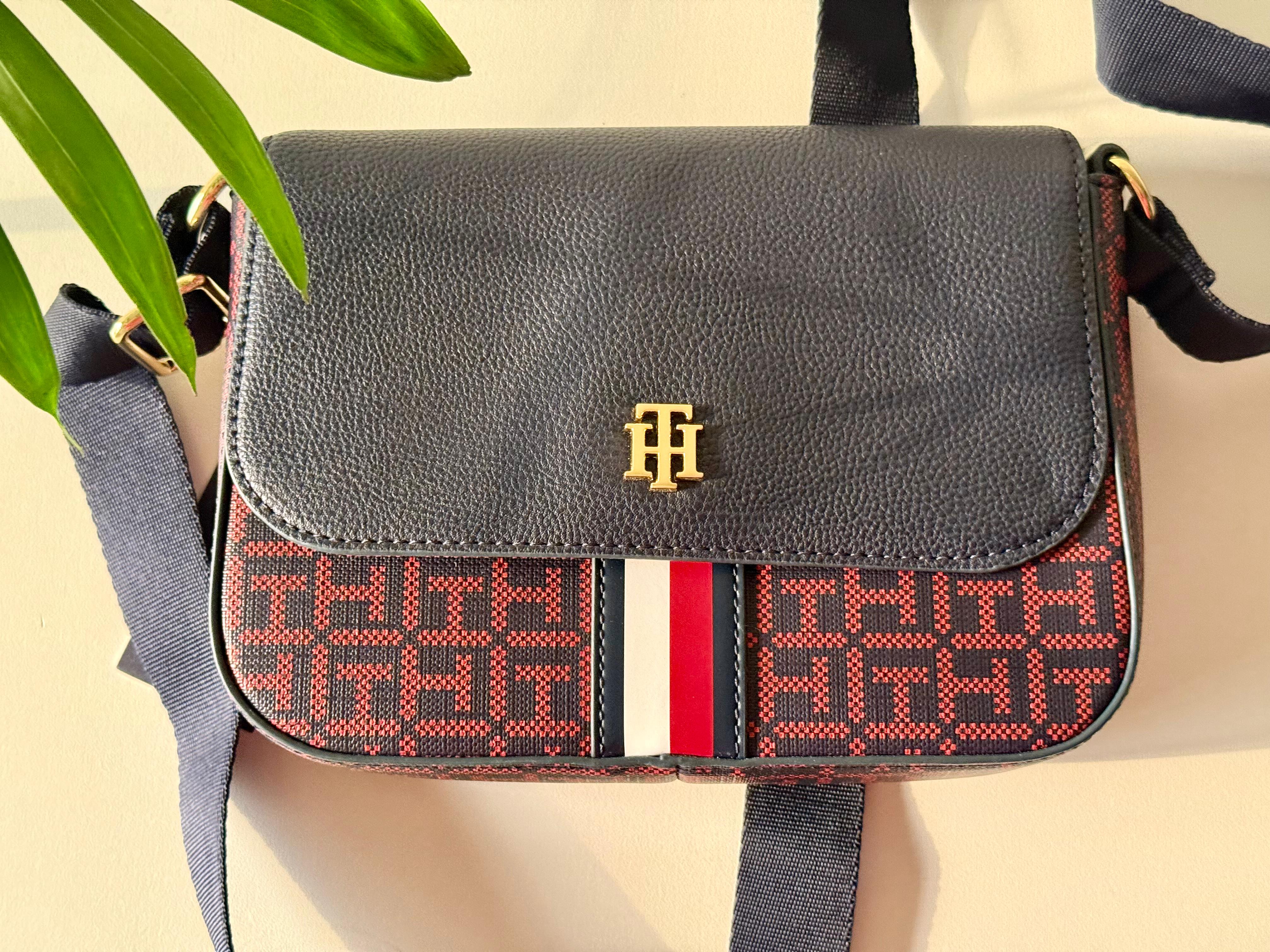 Carry Chic R crossbody bag – CarryChic